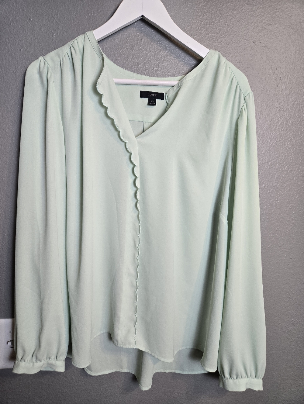 J. Crew Pastel Green Long Sleeve Blouse Scallop Detail Size 2X